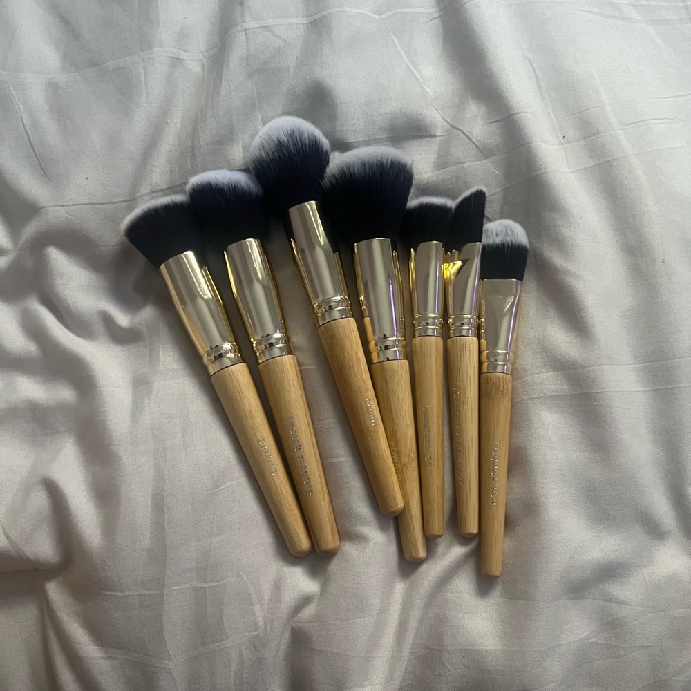 Makeup brush set